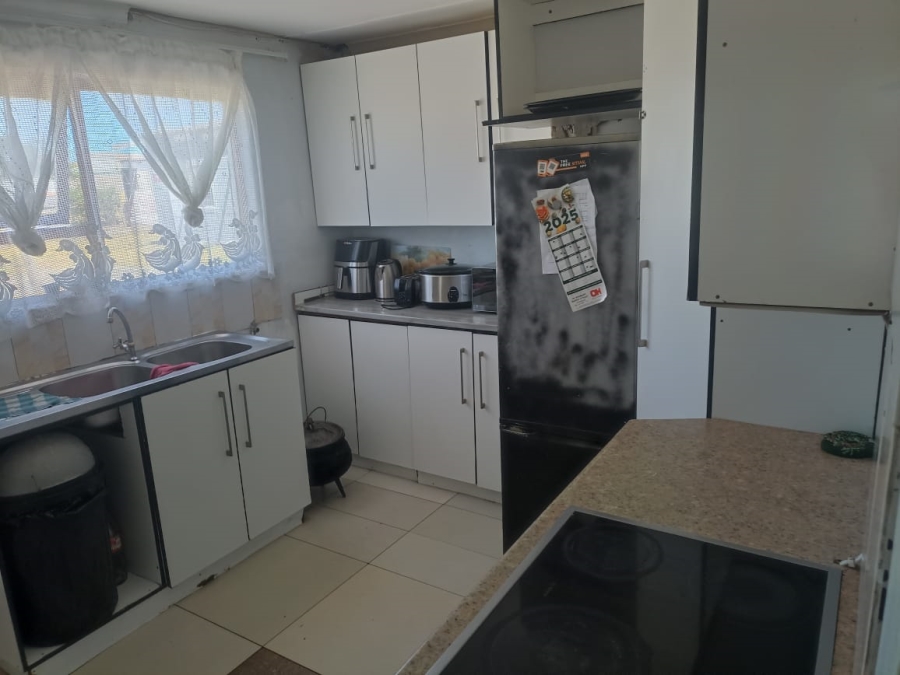 3 Bedroom Property for Sale in Kwanonqaba Western Cape
